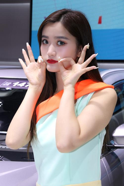 美女拳头交热门视频推荐